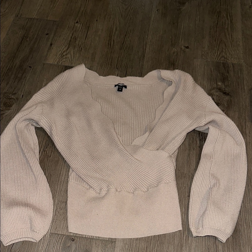 Express Cream V-Neck Sweater with Puffy Sleeves